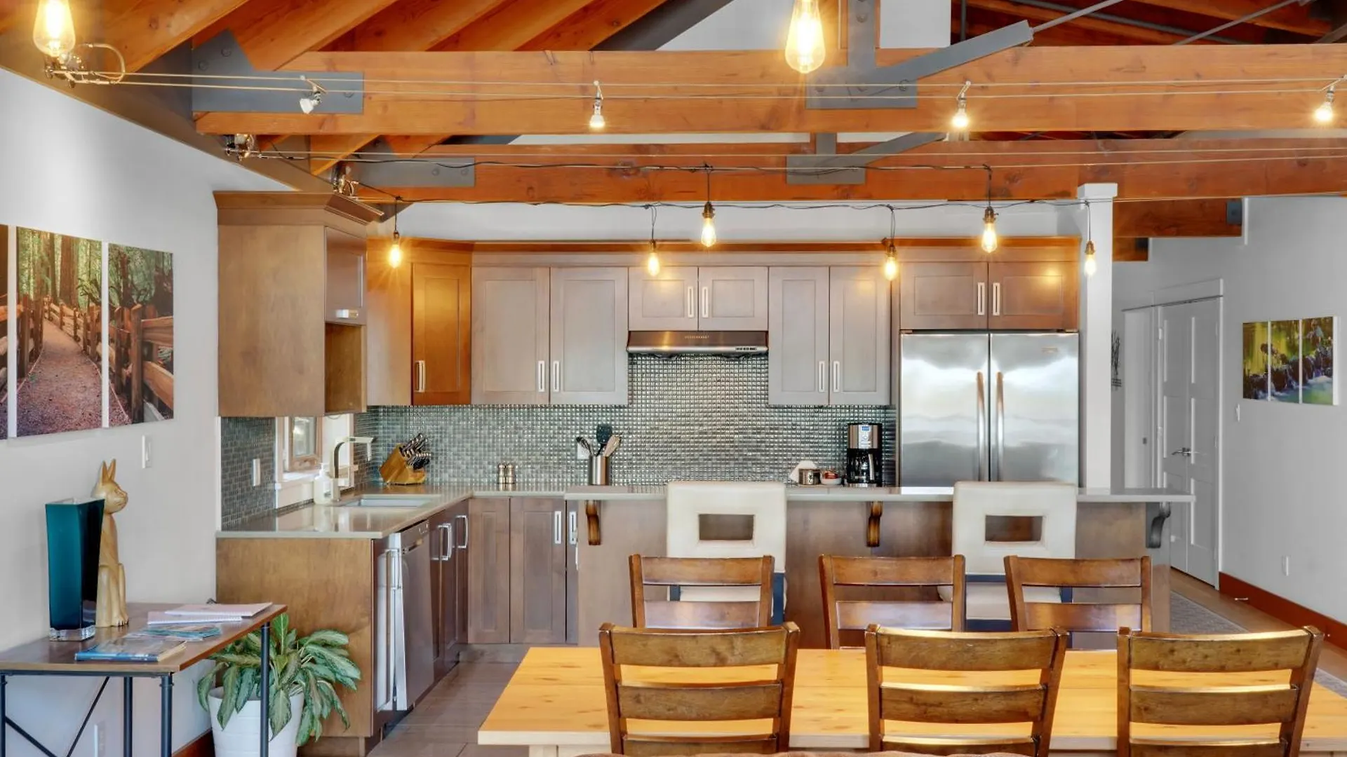 Mariner'S Loft - Salt Spring Island Apartment Ganges