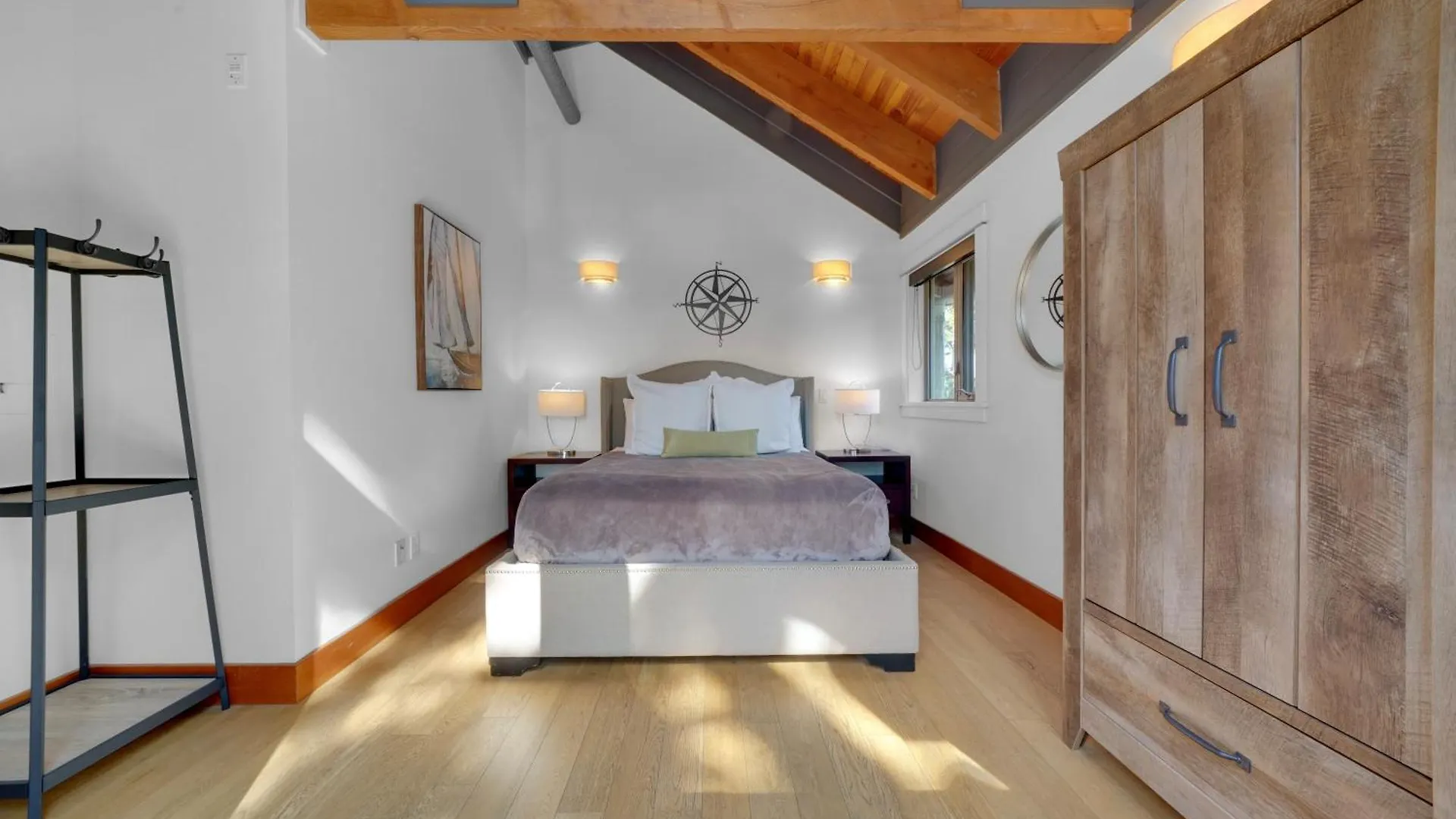 Mariner'S Loft - Salt Spring Island Apartment Ganges
