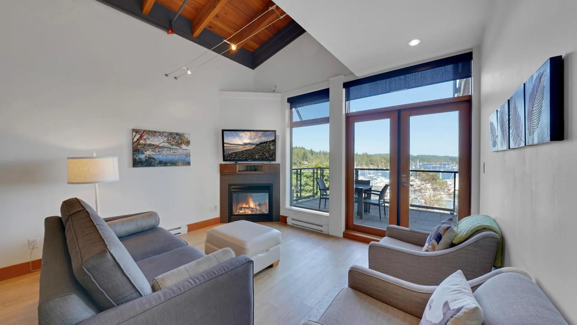 Mariner'S Loft - Salt Spring Island Apartment Ganges Canada