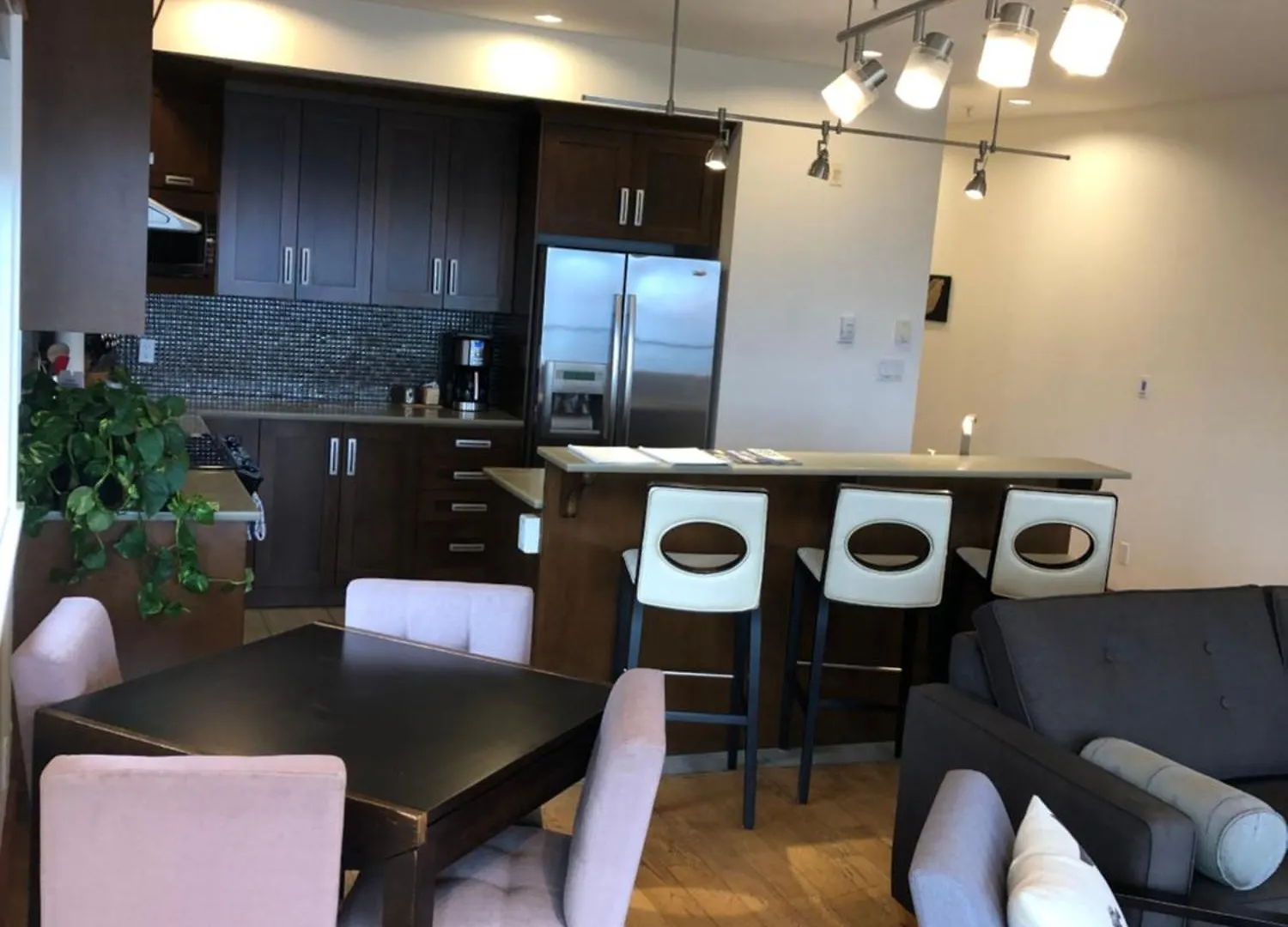 Mariner'S Loft - Salt Spring Island Apartment Ganges